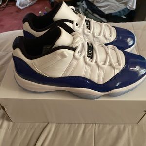 Air Jordan 11 low